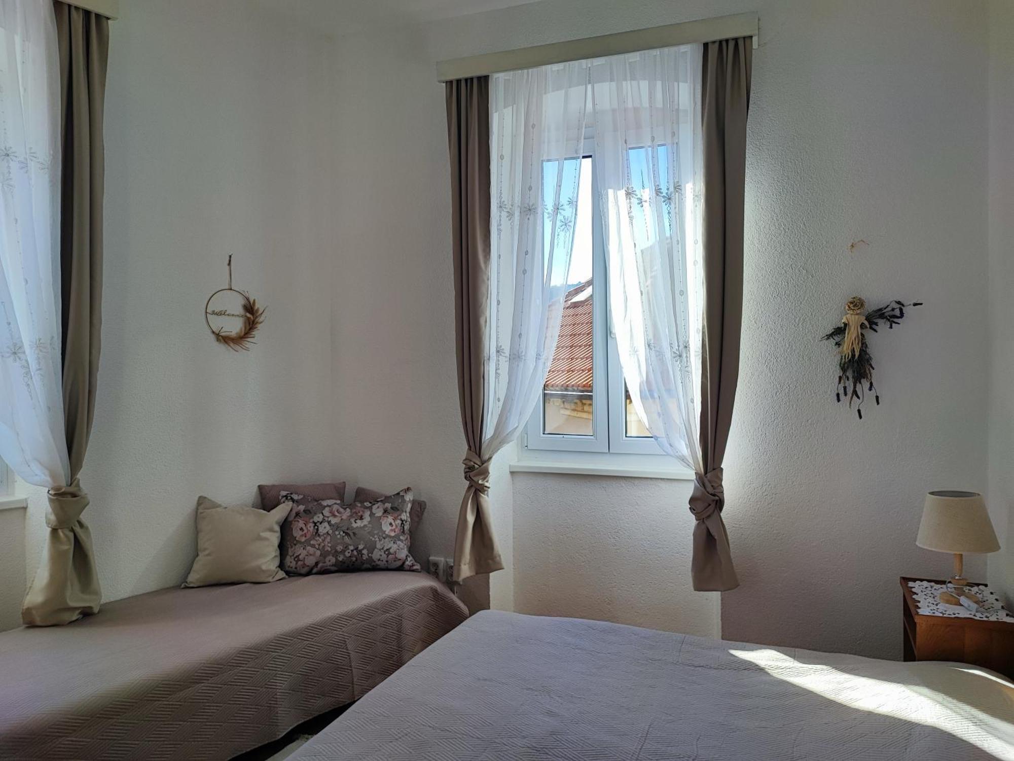 Apartman Riva 2 คอมีชา ภายนอก รูปภาพ