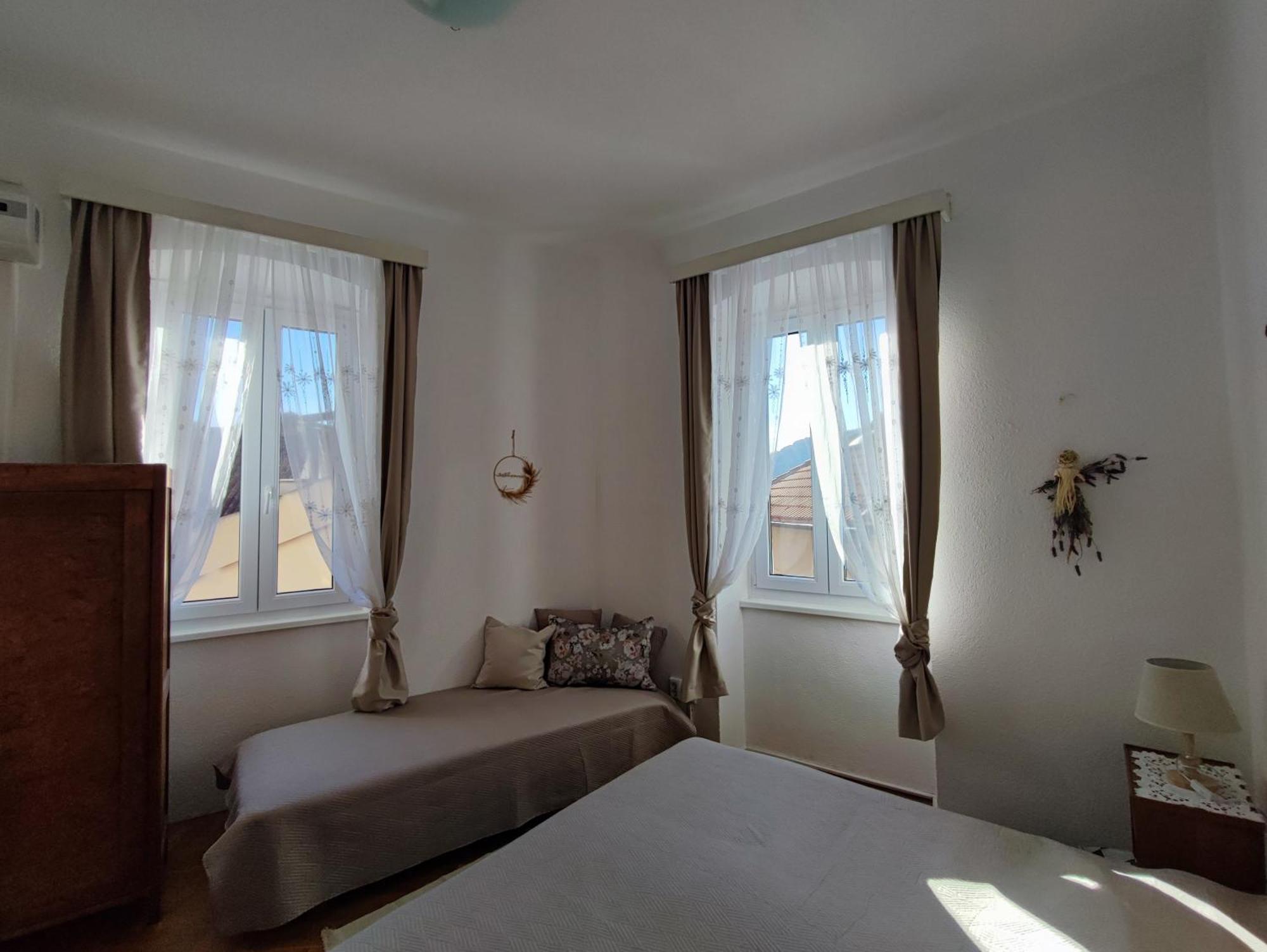 Apartman Riva 2 คอมีชา ภายนอก รูปภาพ